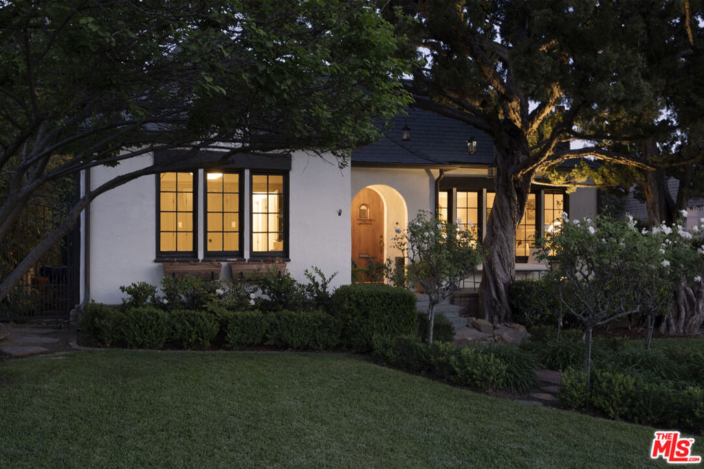 2420 Catherine Road