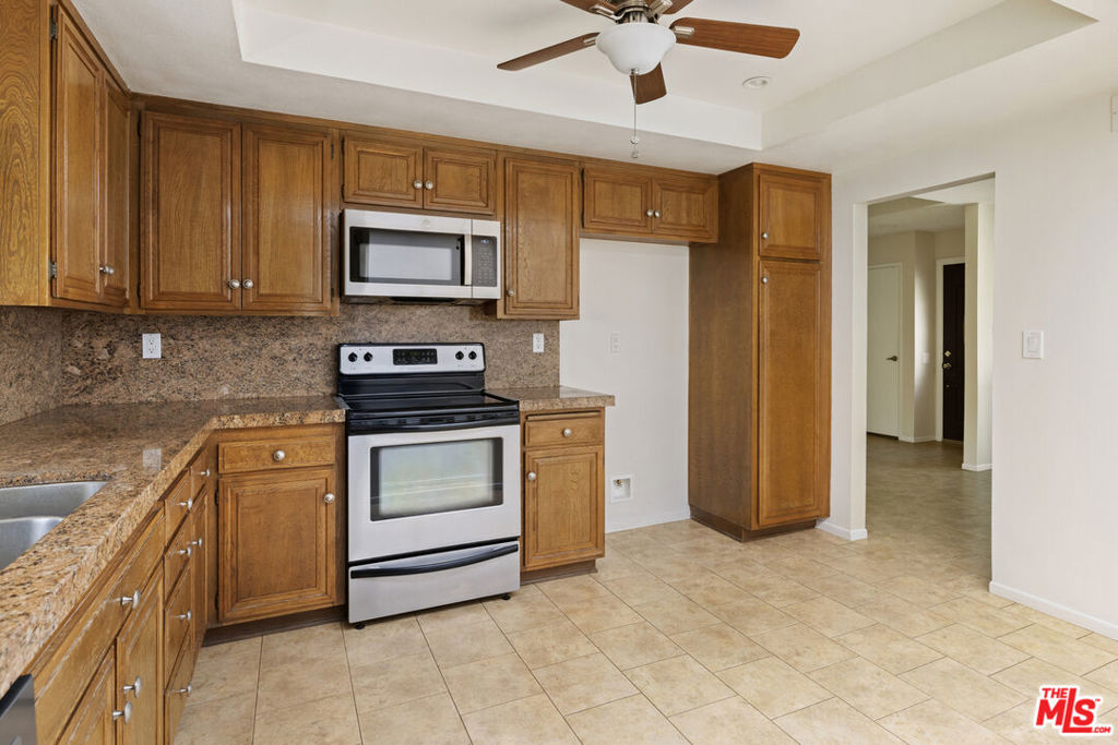 44122 Village 44