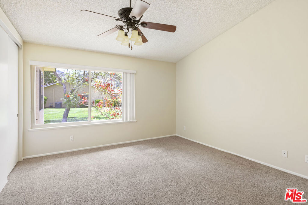 44122 Village 44