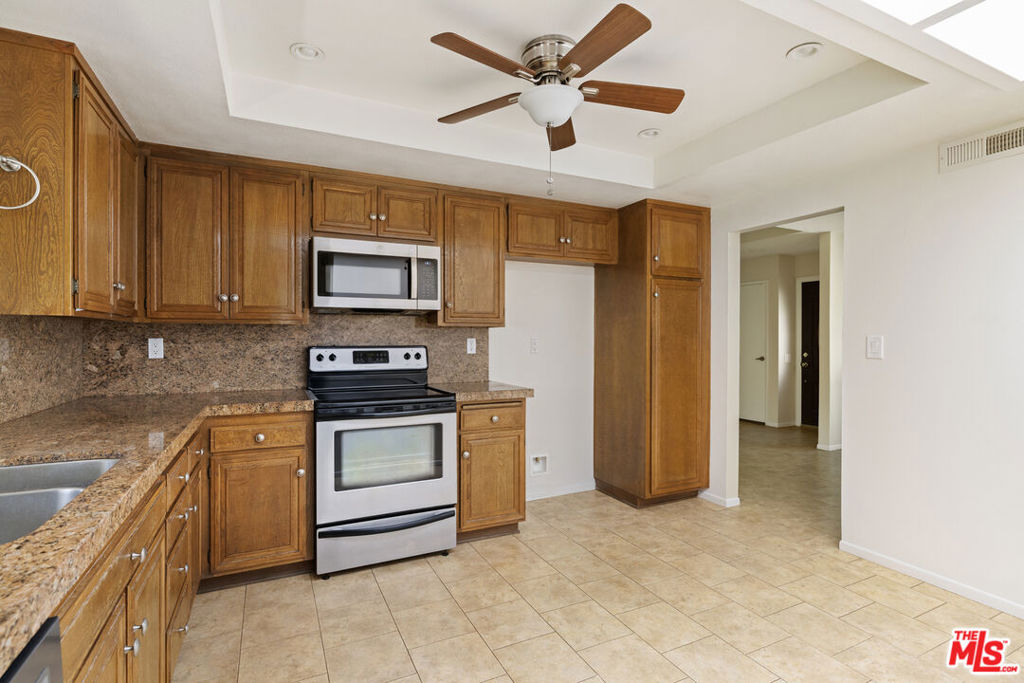 44122 Village 44