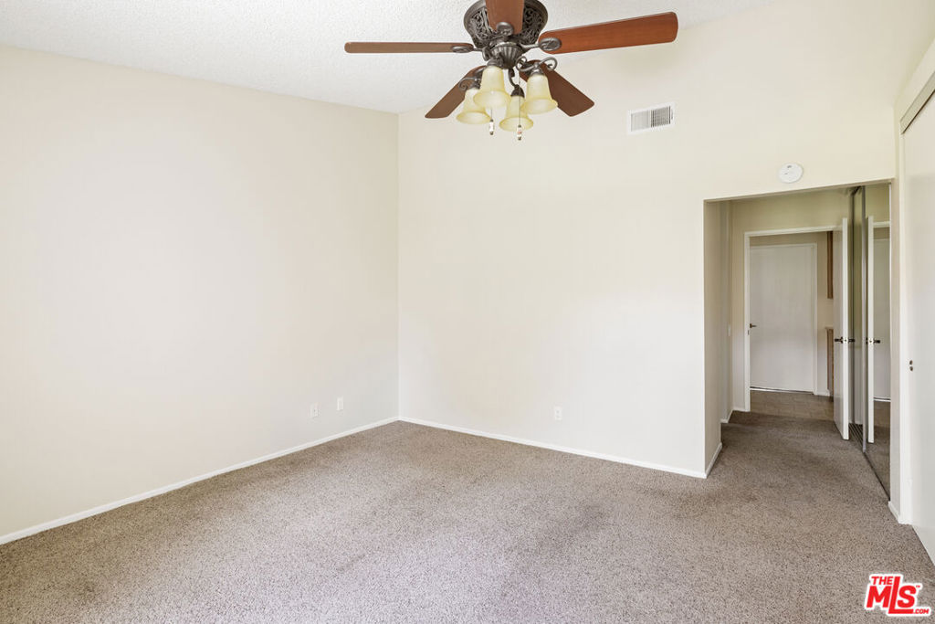 44122 Village 44