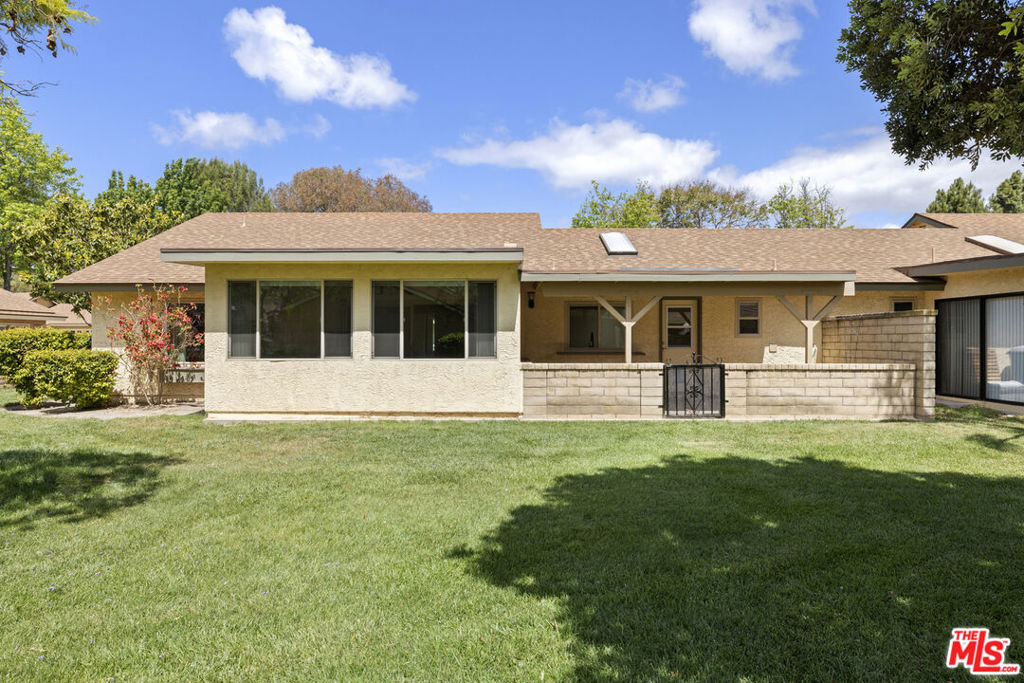 44122 Village 44