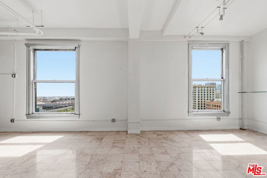 108 W 2nd Street 908