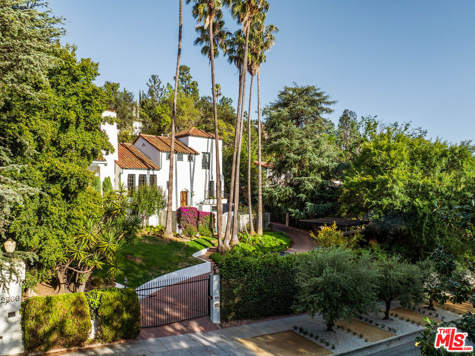 2556 Aberdeen Avenue