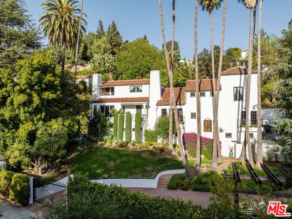 2556 Aberdeen Avenue