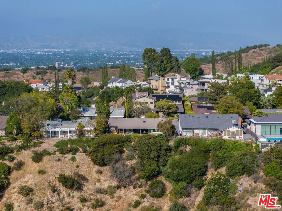 3823 Cody Road