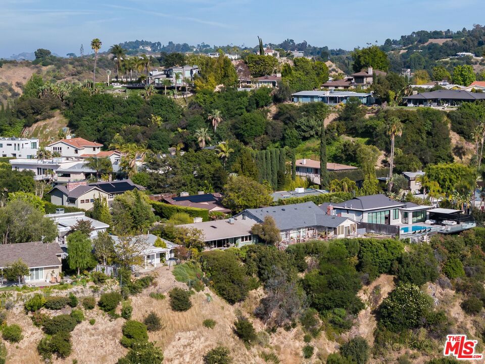 3823 Cody Road