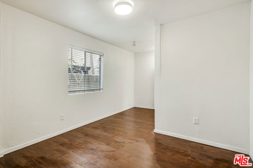 1742 W 36th Street