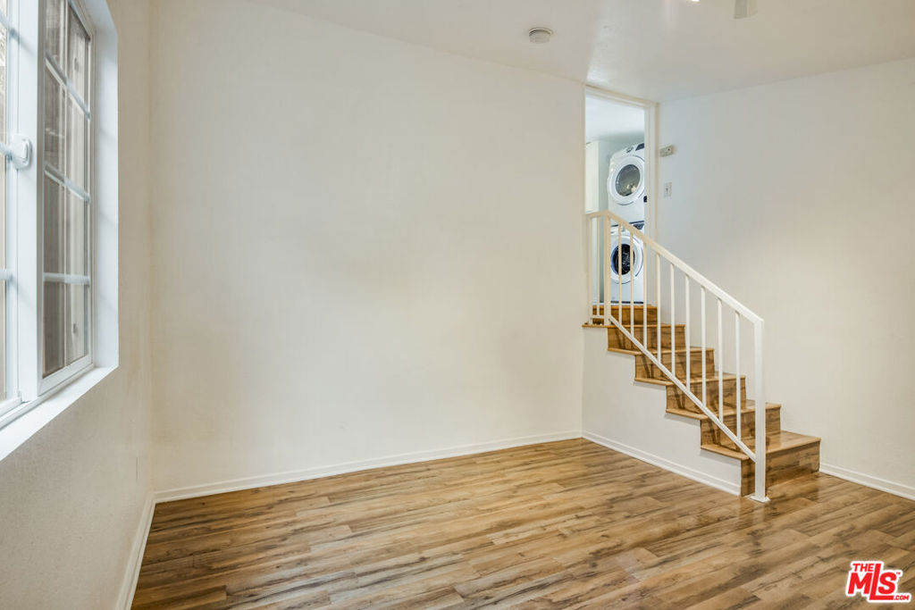 1742 W 36th Street