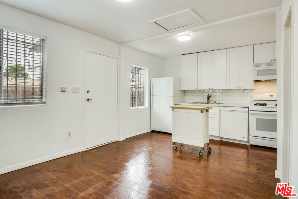 1742 W 36th Street