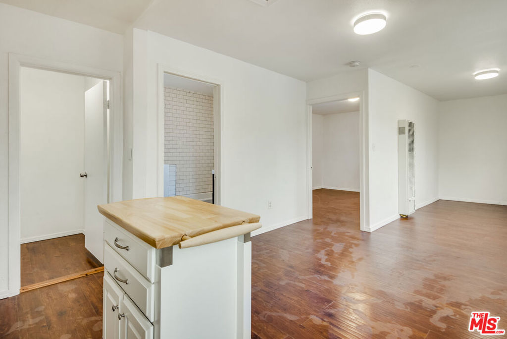 1742 W 36th Street