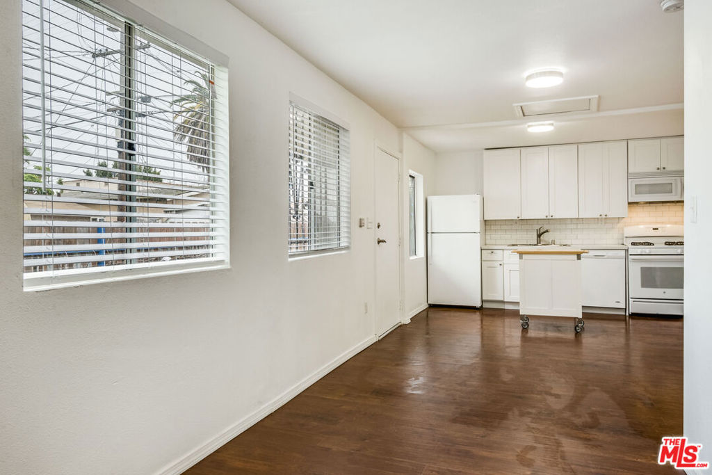 1742 W 36th Street