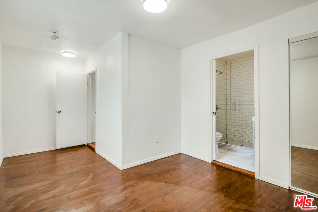 1742 W 36th Street