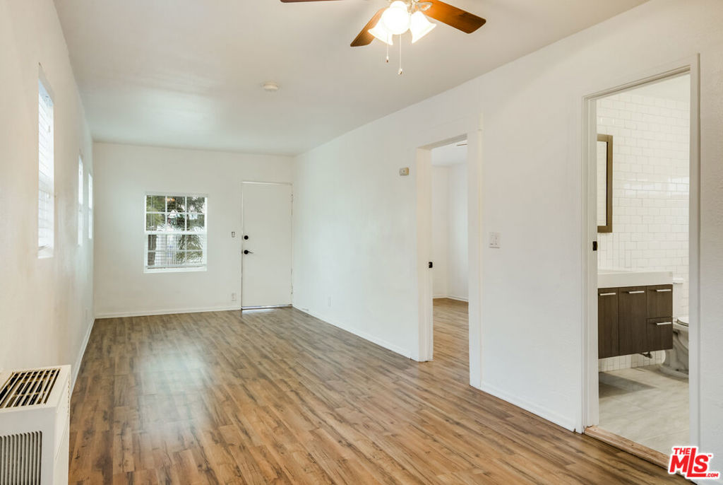 1742 W 36th Street
