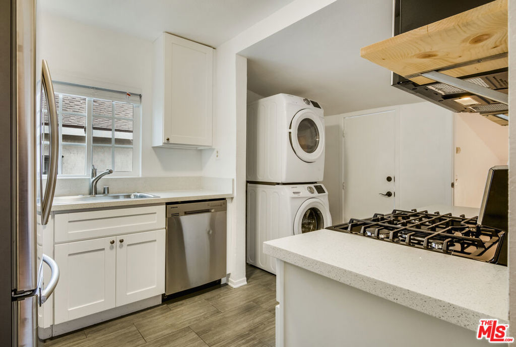 1742 W 36th Street