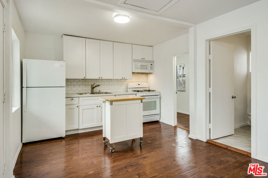 1742 W 36th Street