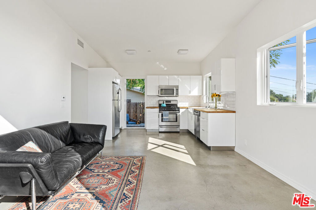 2275 Ewing Street