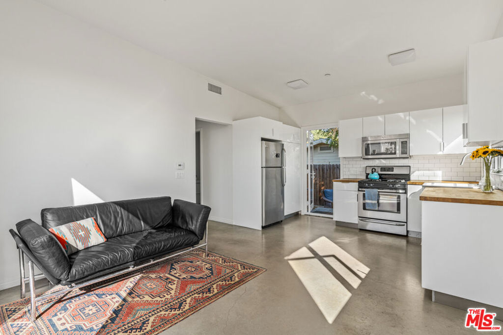 2275 Ewing Street