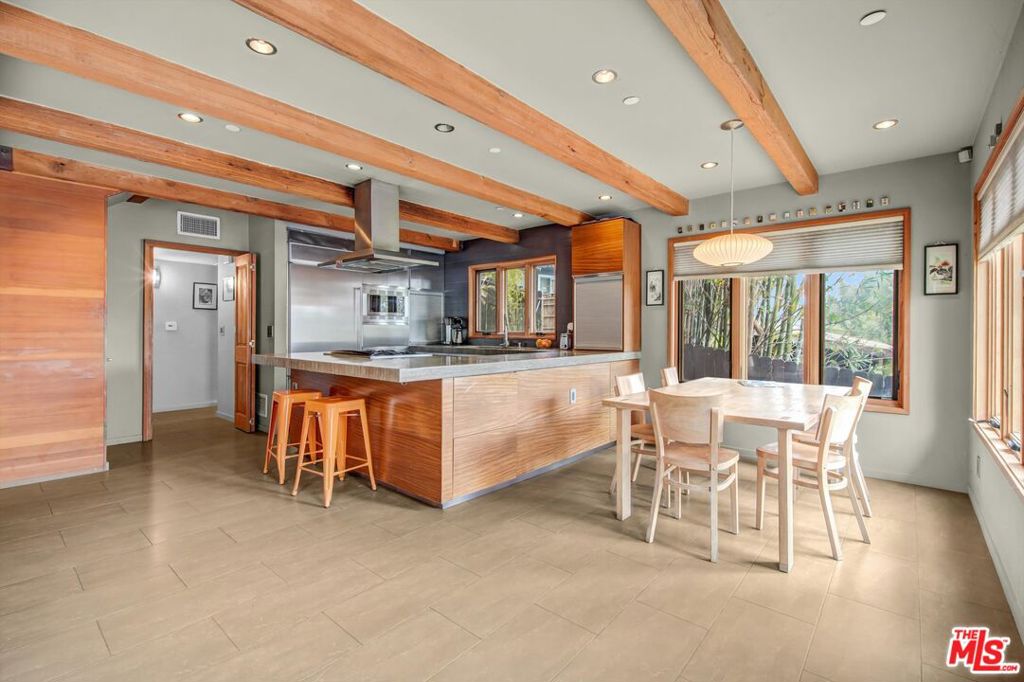1421 Fernwood Pacific Drive