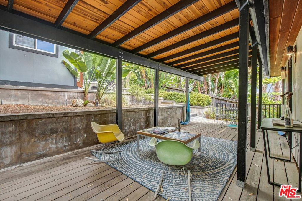 1421 Fernwood Pacific Drive
