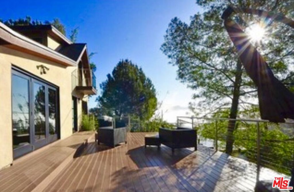 1421 Fernwood Pacific Drive