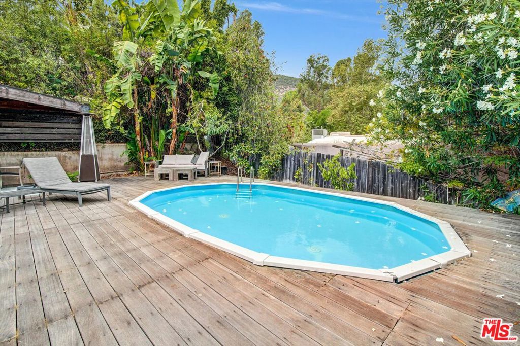 1421 Fernwood Pacific Drive