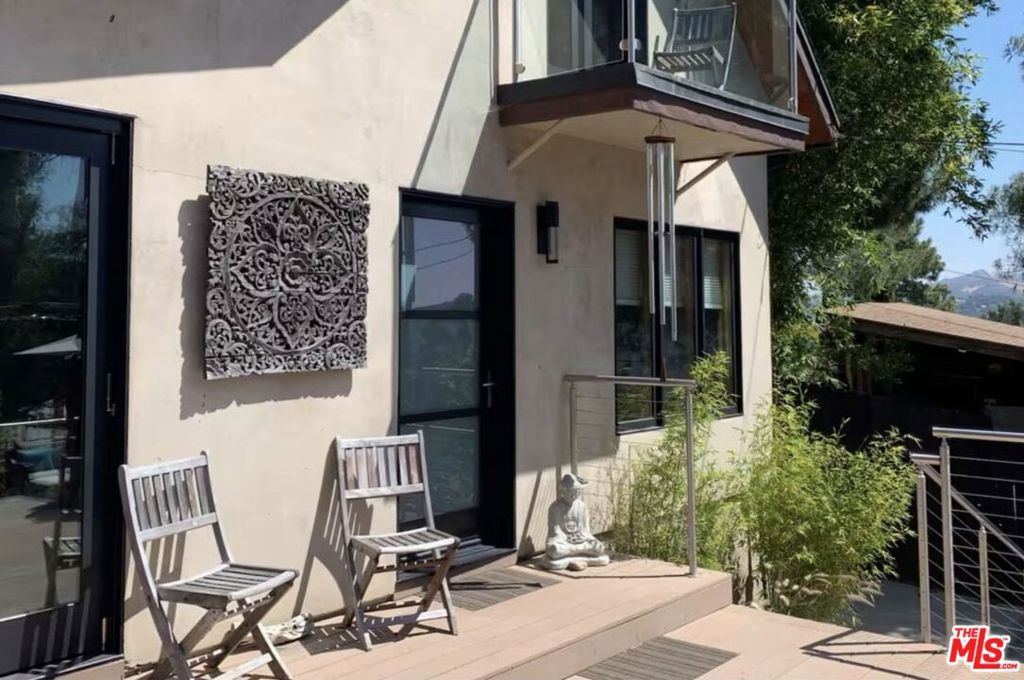 1421 Fernwood Pacific Drive