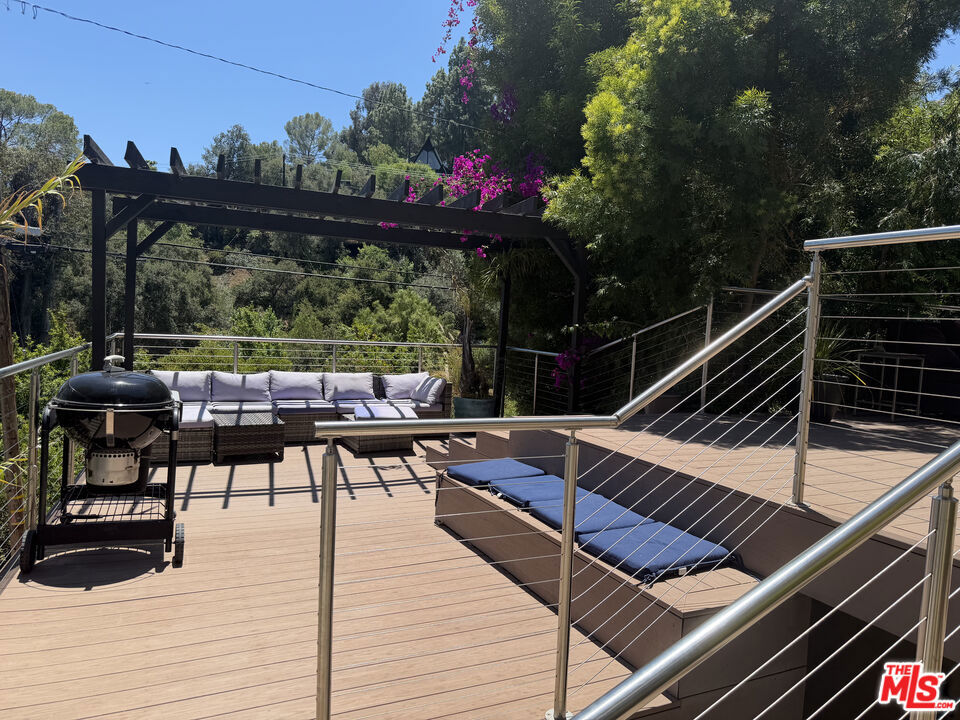 1421 Fernwood Pacific Drive