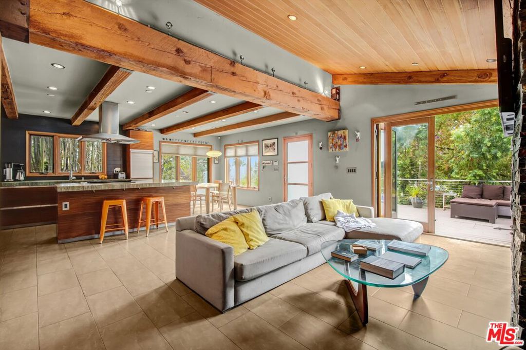 1421 Fernwood Pacific Drive