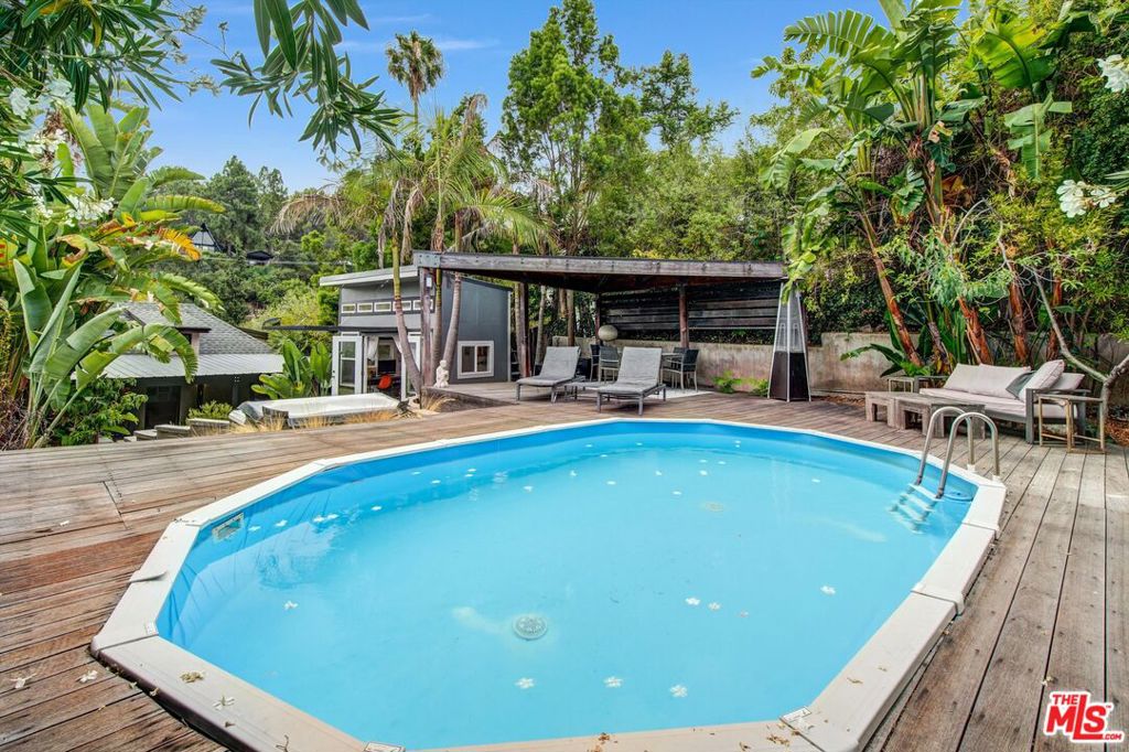 1421 Fernwood Pacific Drive