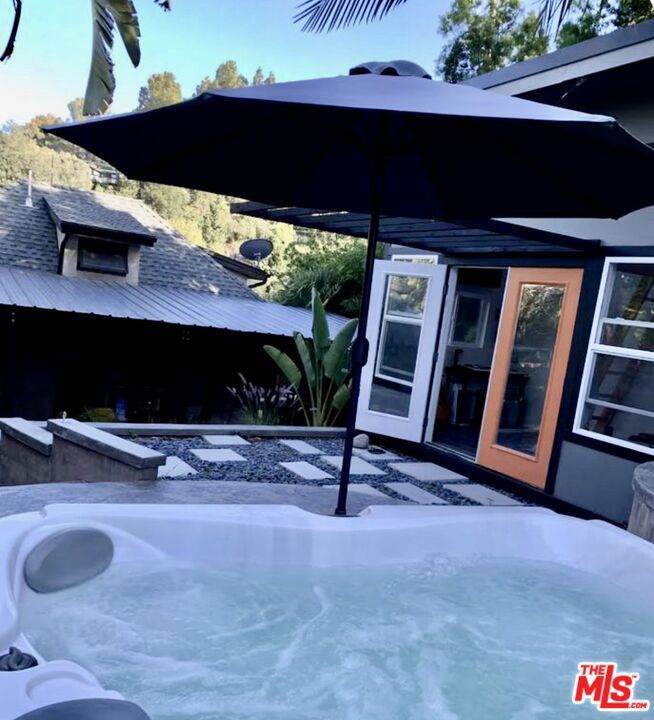 1421 Fernwood Pacific Drive