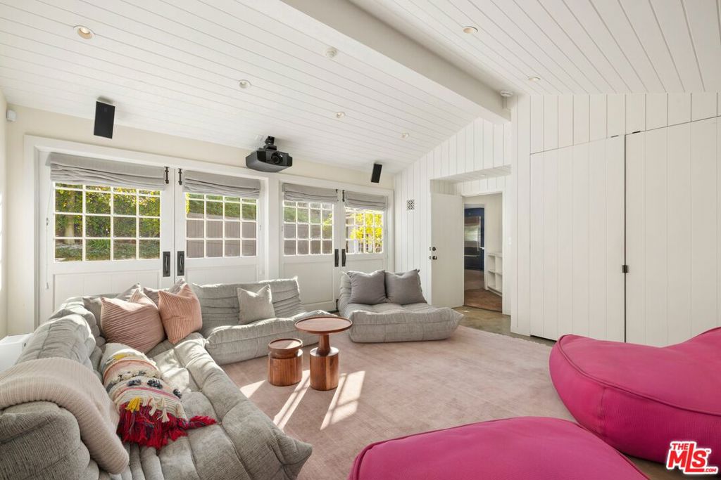 1441 Oriole Drive
