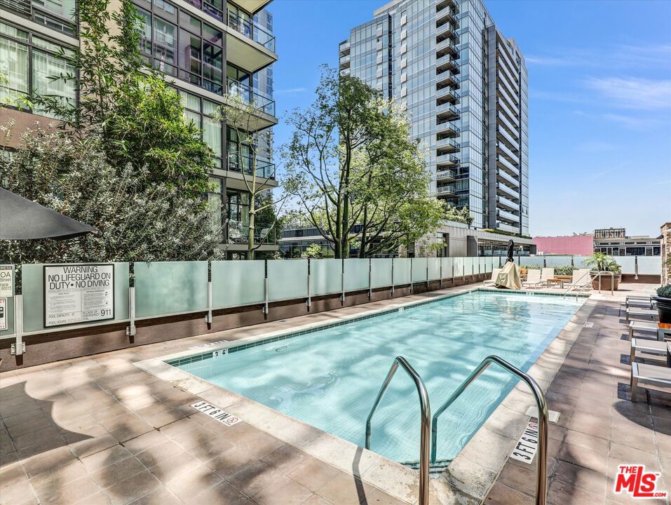 1111 S Grand Avenue 412