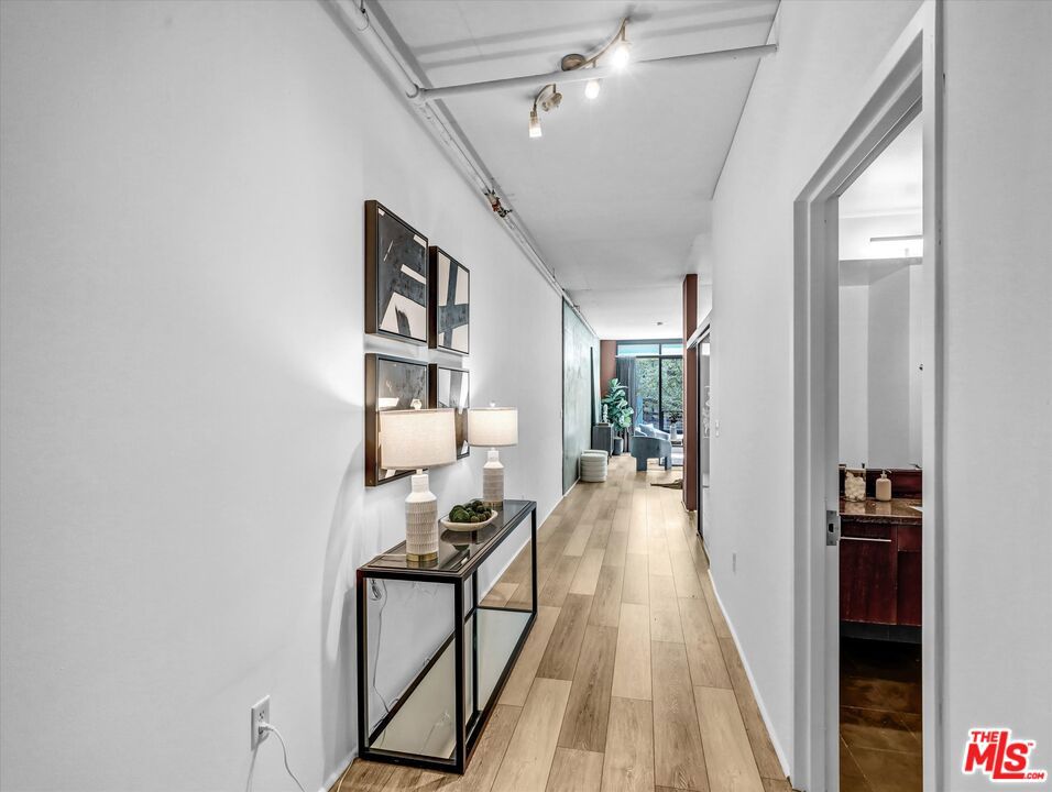 1111 S Grand Avenue 412