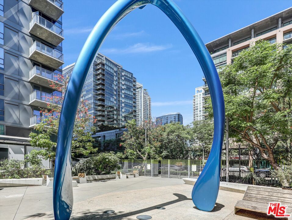 1111 S Grand Avenue 412