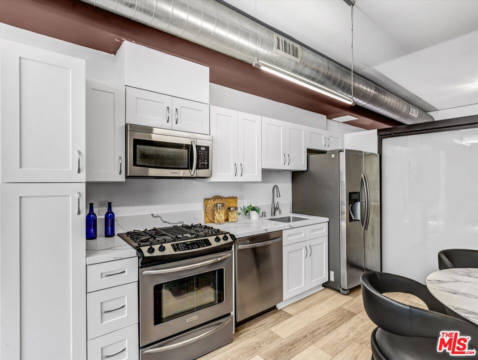 1111 S Grand Avenue 412