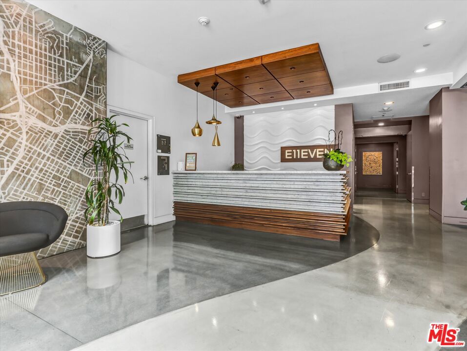 1111 S Grand Avenue 412