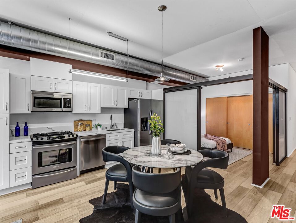 1111 S Grand Avenue 412