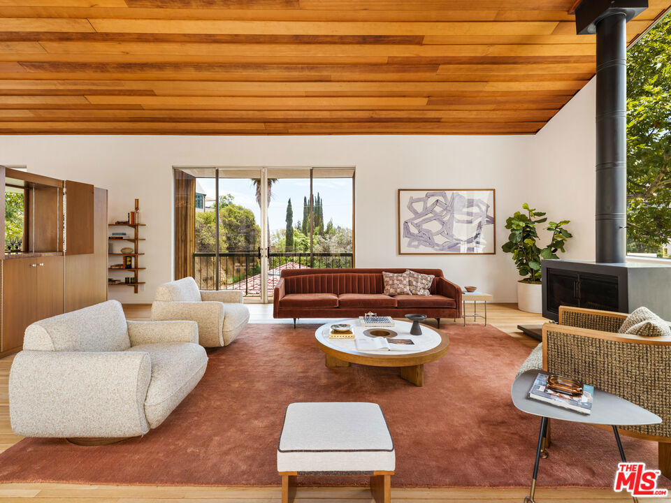 6249 Rodgerton Drive
