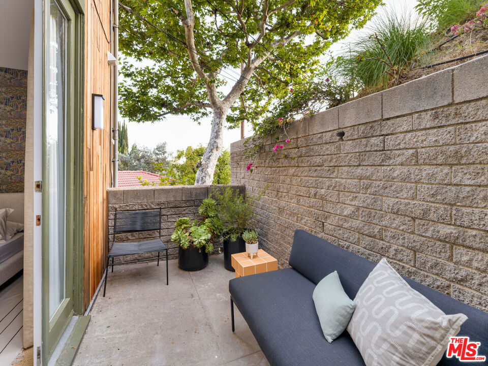 6249 Rodgerton Drive