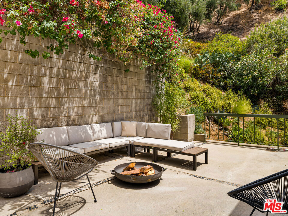 6249 Rodgerton Drive