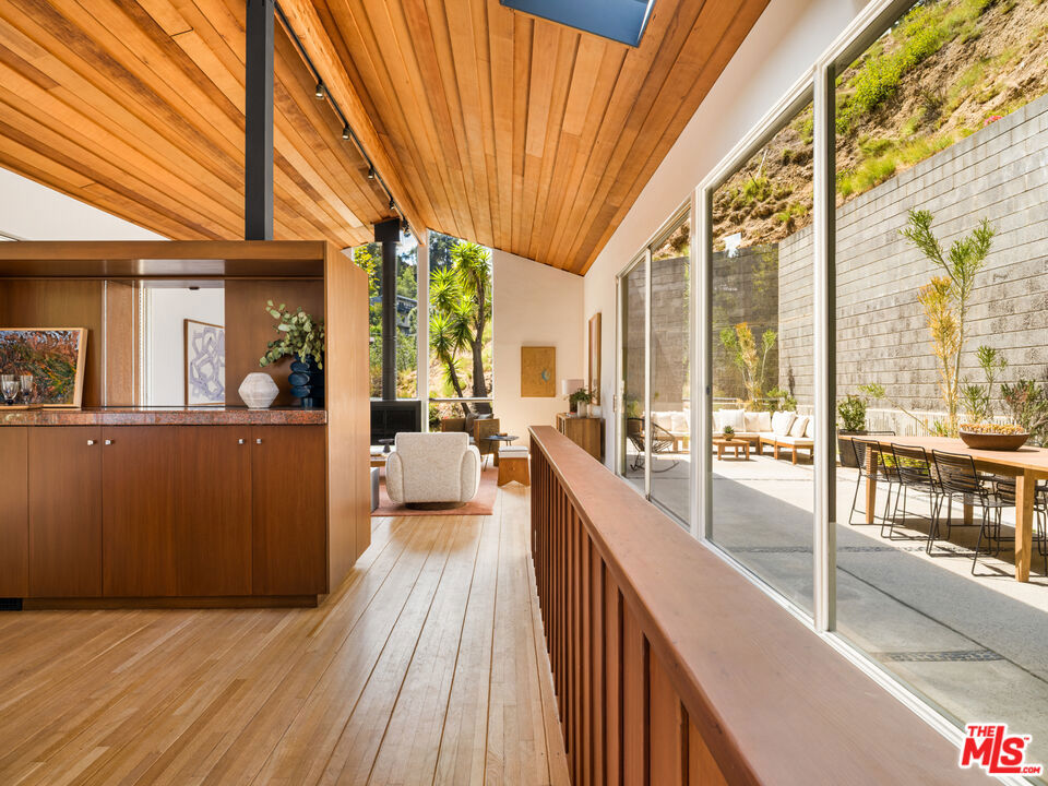 6249 Rodgerton Drive