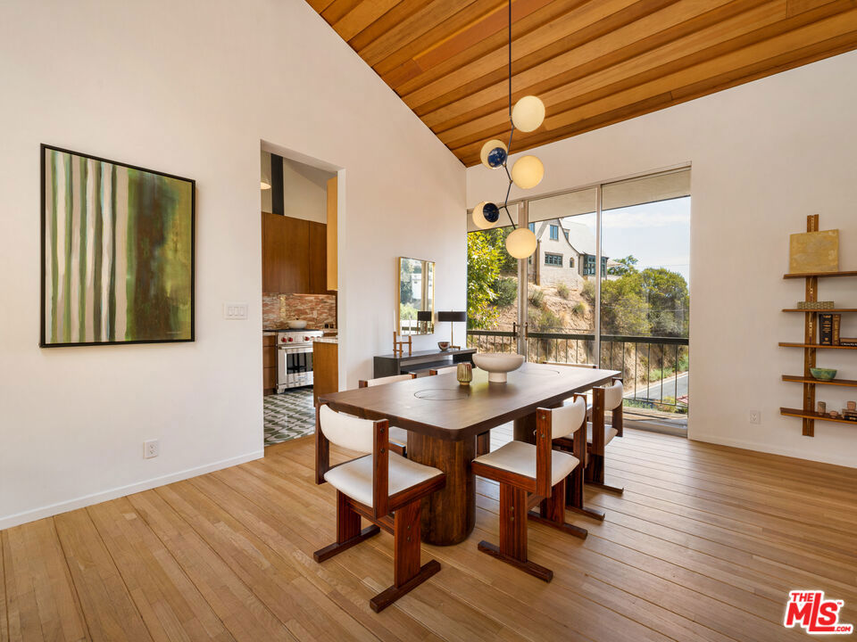 6249 Rodgerton Drive