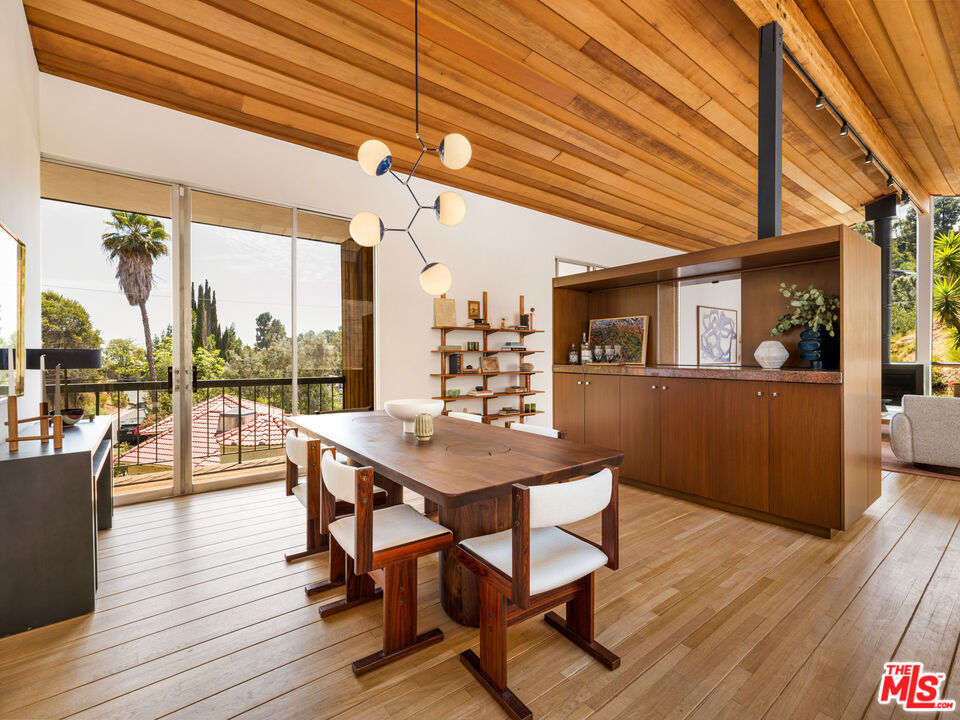 6249 Rodgerton Drive