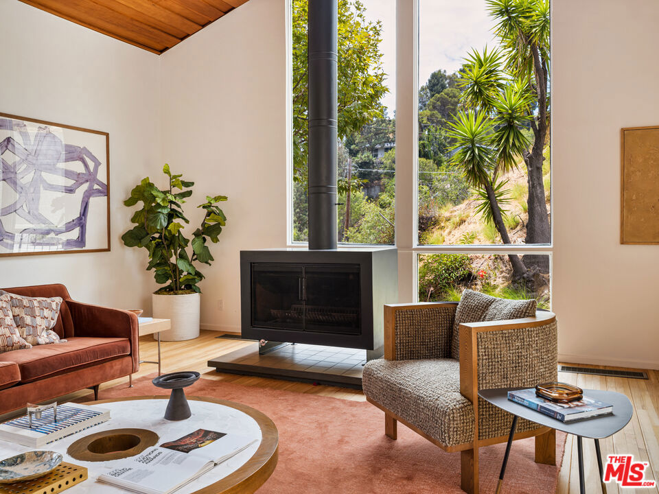 6249 Rodgerton Drive
