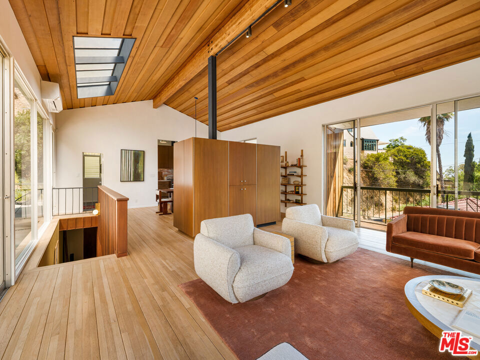 6249 Rodgerton Drive