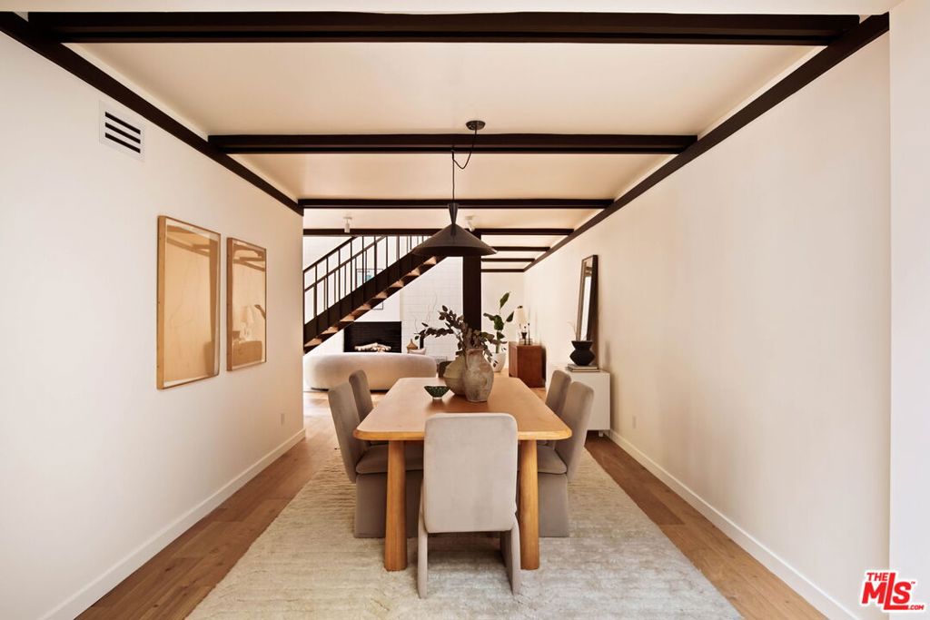 5649 Valley Oak Drive