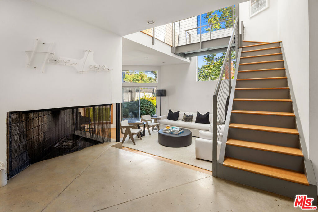 278 Entrada Drive