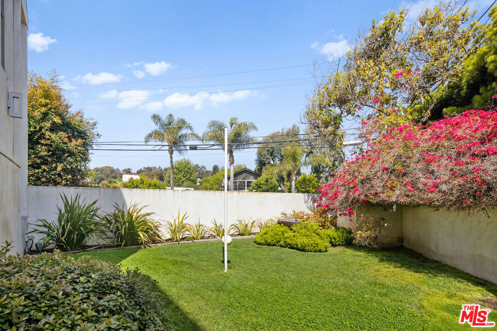 278 Entrada Drive