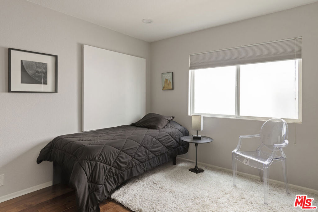 12530 Venice Boulevard 3